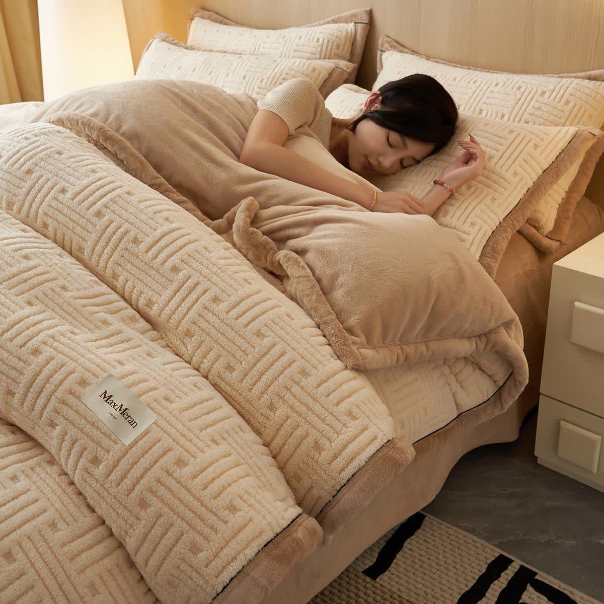 Stripe Knot Textured Plush Bedding Set - Light Coffee - Bedding Set (4PCS) - King - image 11