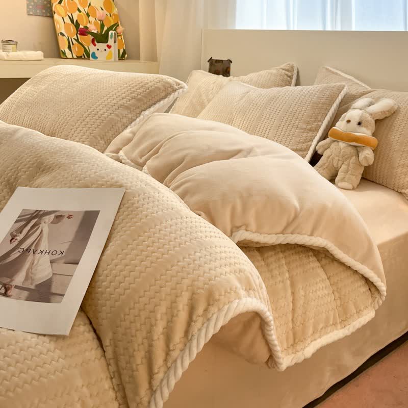 Wavy Stripe Jacquard Plush Bedding Set - Apricot - Bedding Set - King - image 2