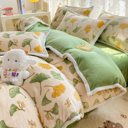 Ginkgo Leaf Plush Bedding Set - image 2