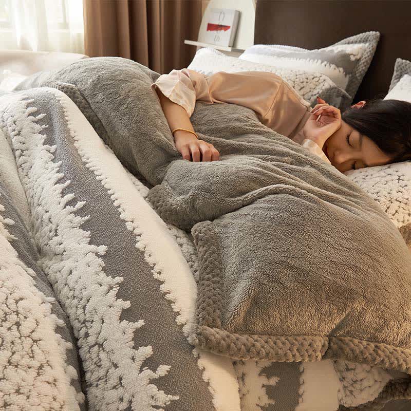 Artistic Style Striped Jacquard Plush Bedding - White & Gray - Bedding Set - King - image 4