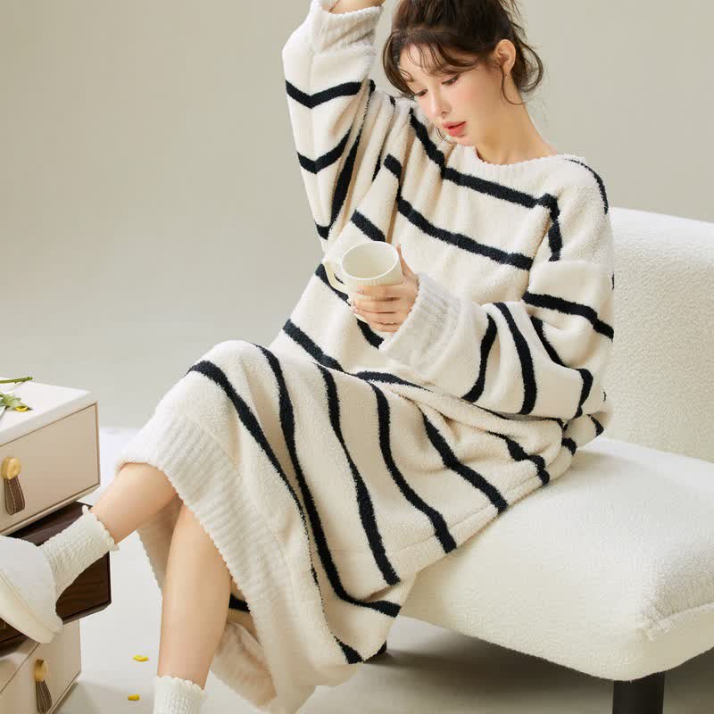 Round Neck Striped Plush Nightgown - image 3