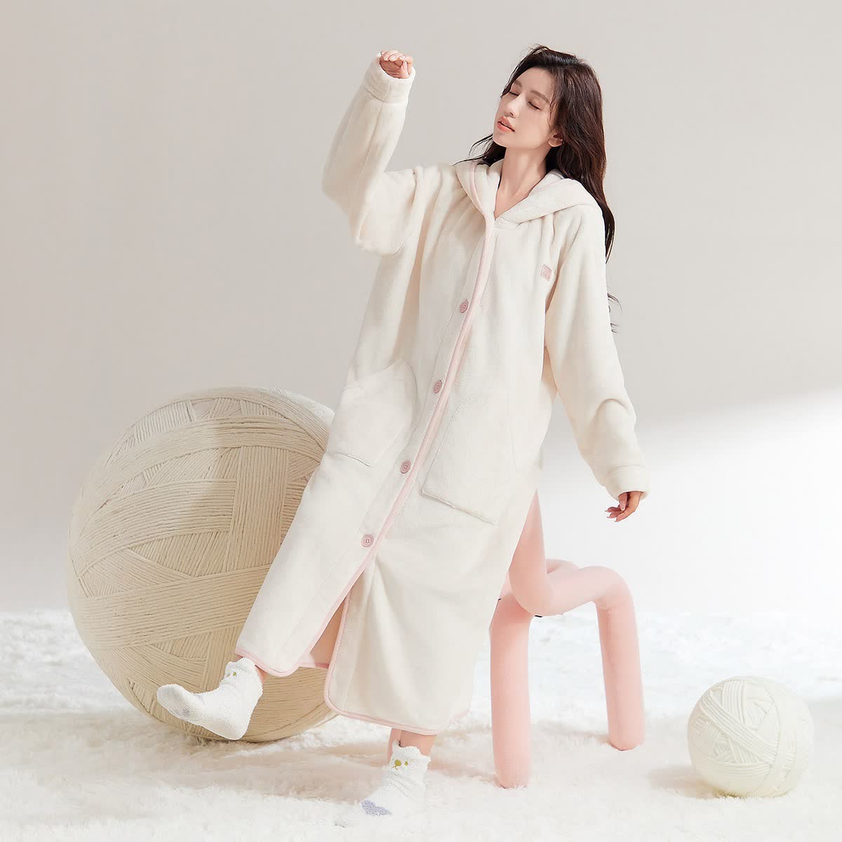 Simple Hooded Button Plush Bathrobe - White - XL - image 1