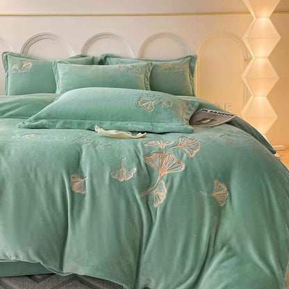 Ginkgo Leaf Embroidered Plush Bedding Set(4PCS) - Green - King - image 5