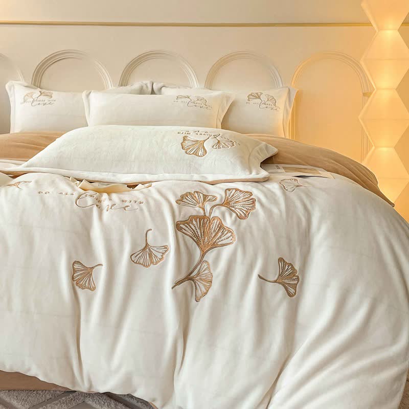 Ginkgo Leaf Embroidered Plush Bedding Set(4PCS) - White - King - image 0