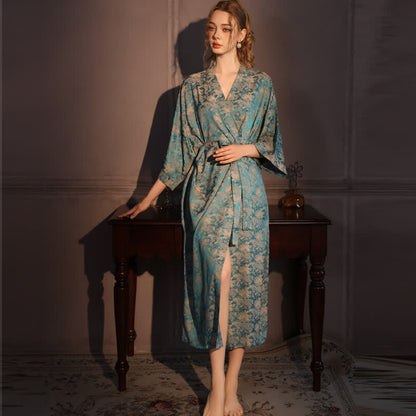 Vintage Pattern 3/4 Sleeve Kimono Robe - image 1