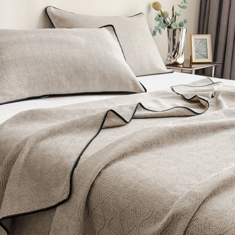 Wavy Pattern Cotton Gauze Quilt Blanket - image 1