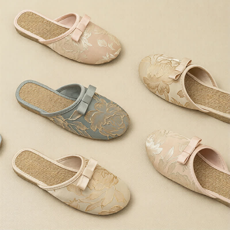 Embroidery Linen Slippers with Closed Toe - image 1