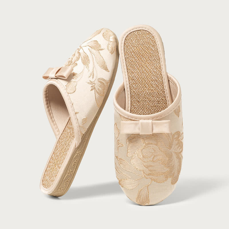 Embroidery Linen Slippers with Closed Toe - Beige - XL - image 9