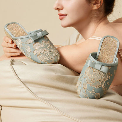 Embroidery Linen Slippers with Closed Toe - image 3