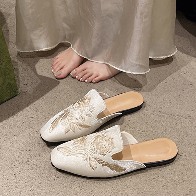 Elegant Floral Embroidery Pointed-Toe Mules - Beige - 2XL - image 5