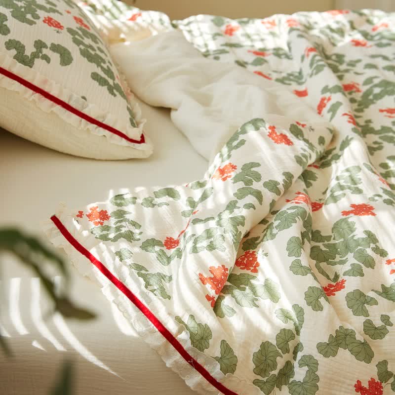 Floral & Leaf Ruffled Cotton Gauze Quilt - image 7