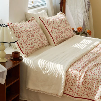 Red Floral Ruffled Cotton Gauze Quilt - image 4