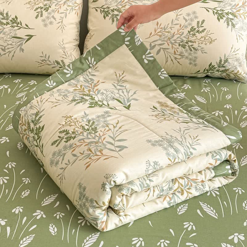 Botanical Leaf Print Pure Cotton Quilt - image 1