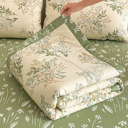Botanical Leaf Print Pure Cotton Quilt - image 1