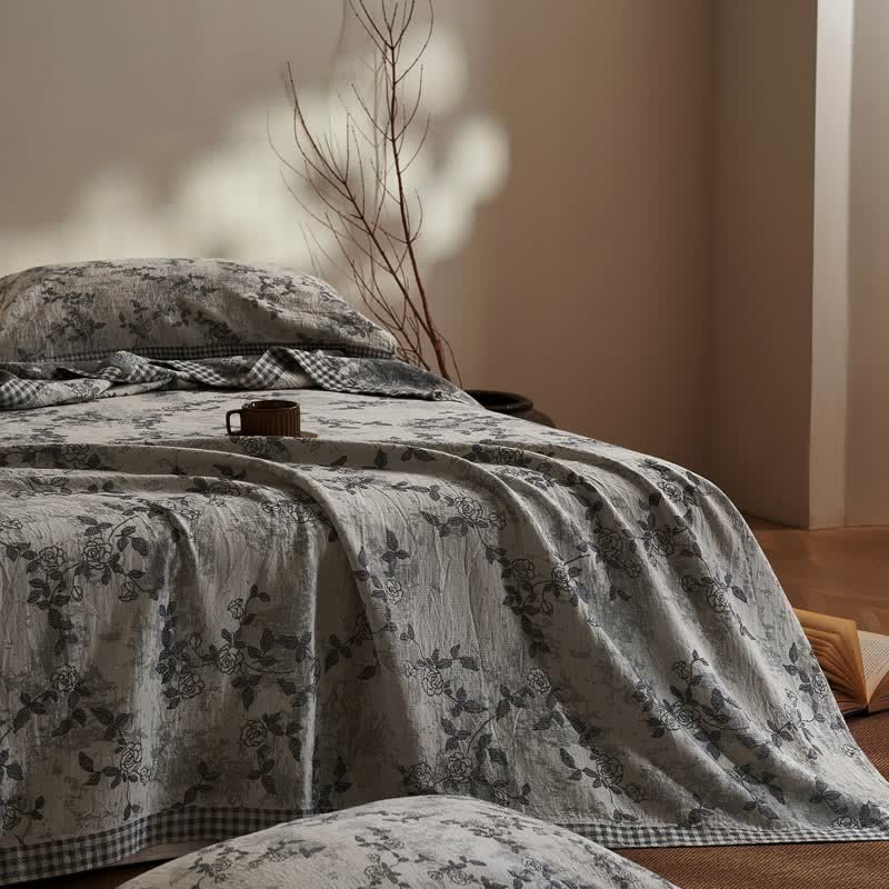 Artistic Vintage Floral Cotton Gauze Quilt - image 2