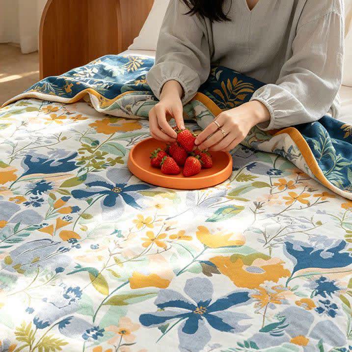 Bright Floral Cotton Gauze Quilt Blanket - image 5
