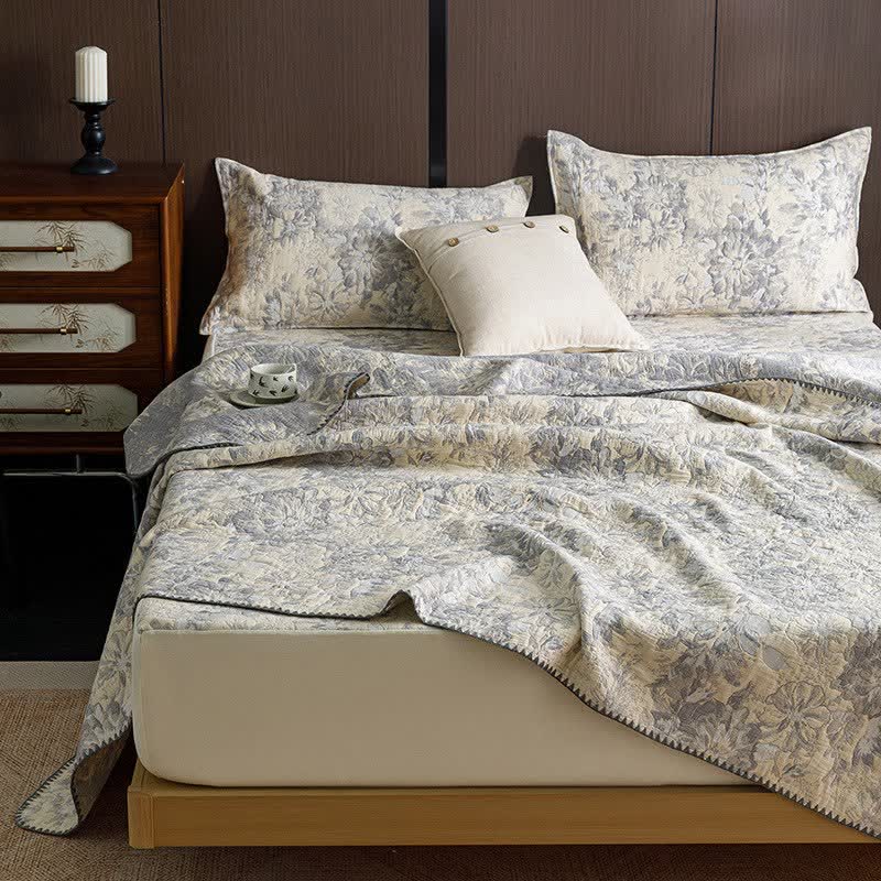 Vintage Floral Three-Layer Cotton Gauze Quilt - image 9