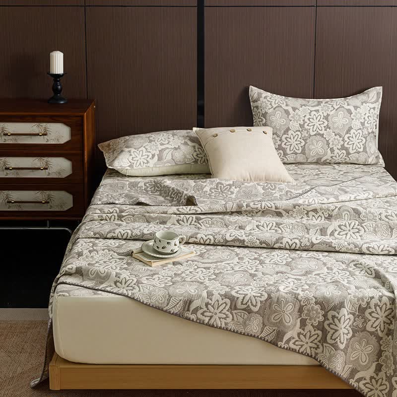 Farmhouse Floral Three-Layer Cotton Gauze Quilt - image 2