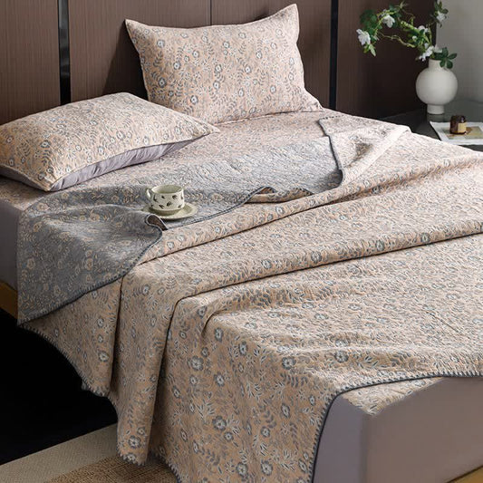 Soft Ditsy Floral 3-Layer Cotton Gauze Quilt - image 0