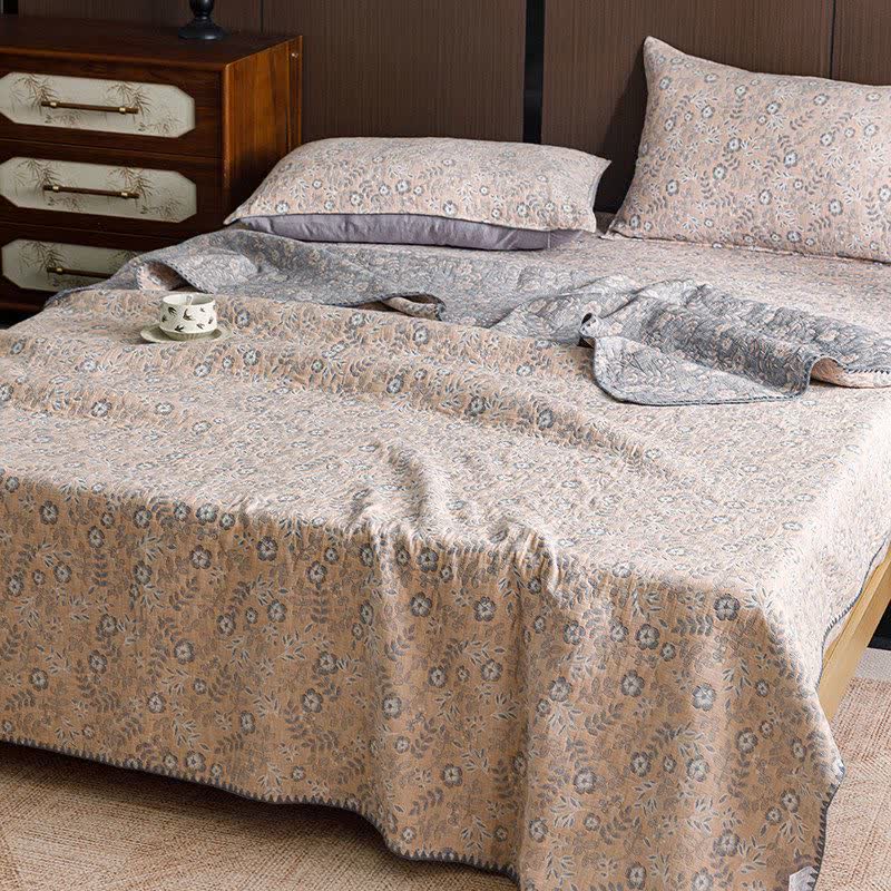 Soft Ditsy Floral 3-Layer Cotton Gauze Quilt - image 2