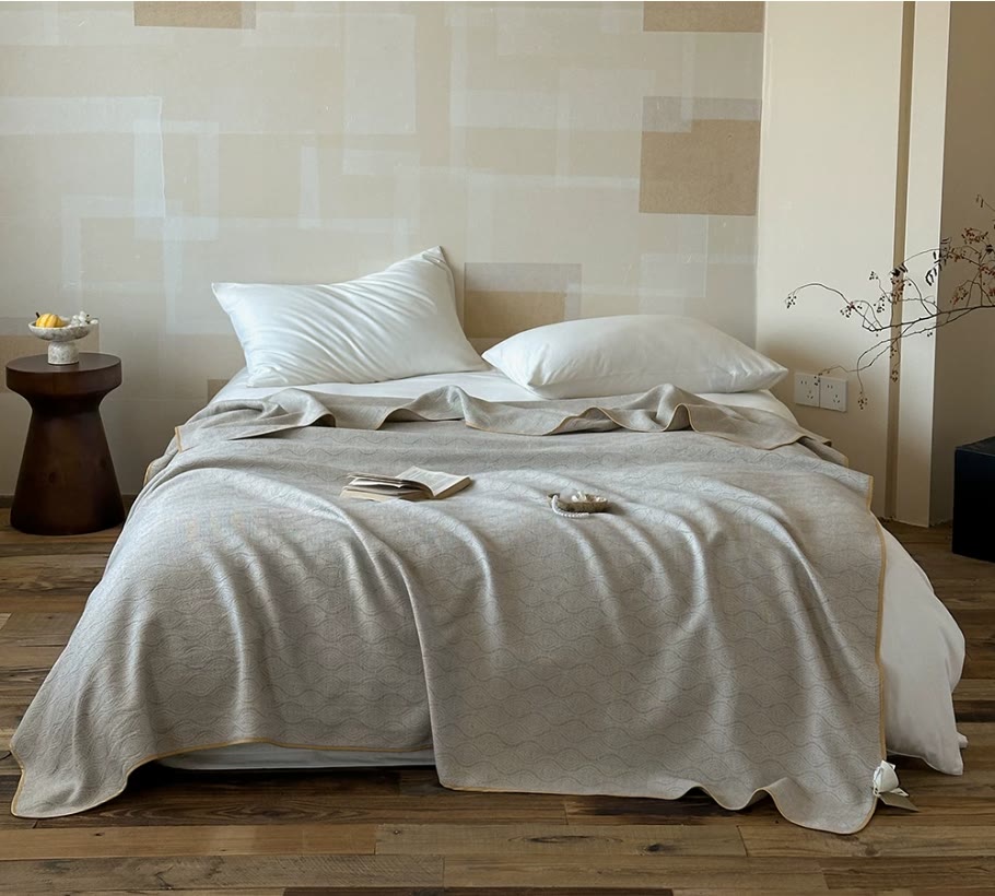 Geometric Floral 4-Layer Yarn-Dyed Gauze Quilt - Queen - image 0