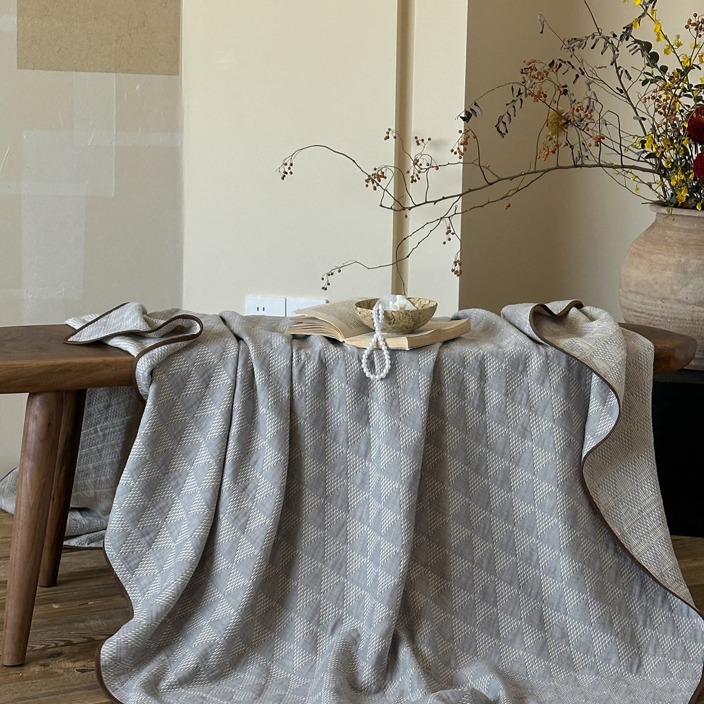 Neutral Minimalist Geometric Diamond Cotton Quilt - image 2