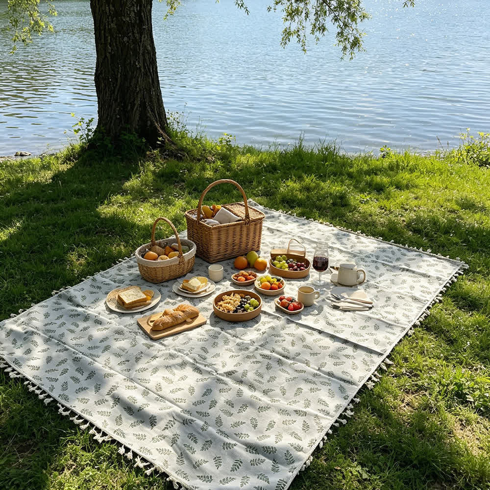 Minimalist Leaf Picnic Blanket Tablecloth - image 2