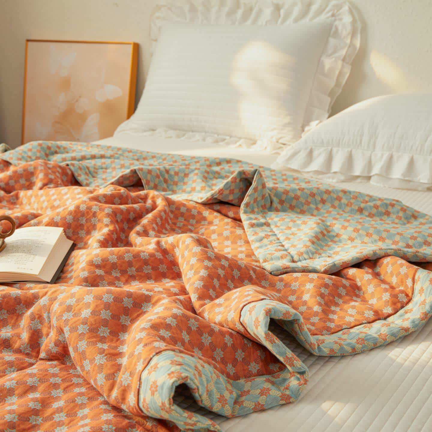 Yarn-Dyed Jacquard Muslin Reversible Quilt - image 4