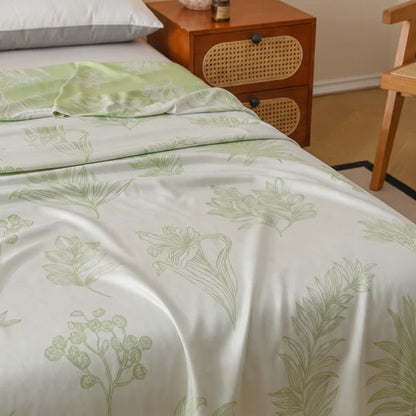 Multicolor Botanical Sketch Bamboo Fiber Quilt - image 3