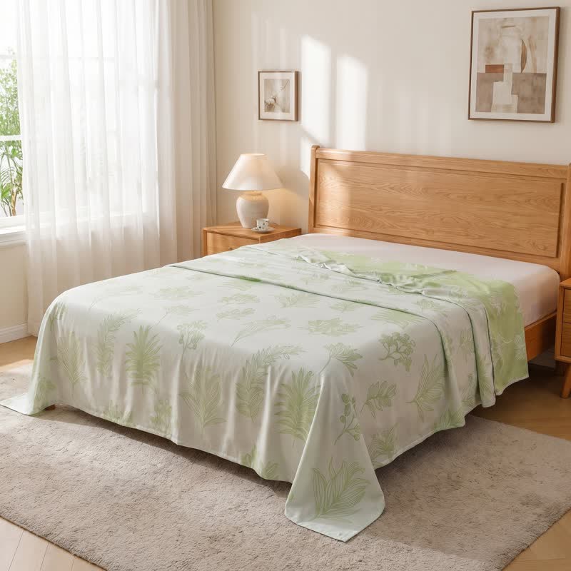 Multicolor Botanical Sketch Bamboo Fiber Quilt - image 1