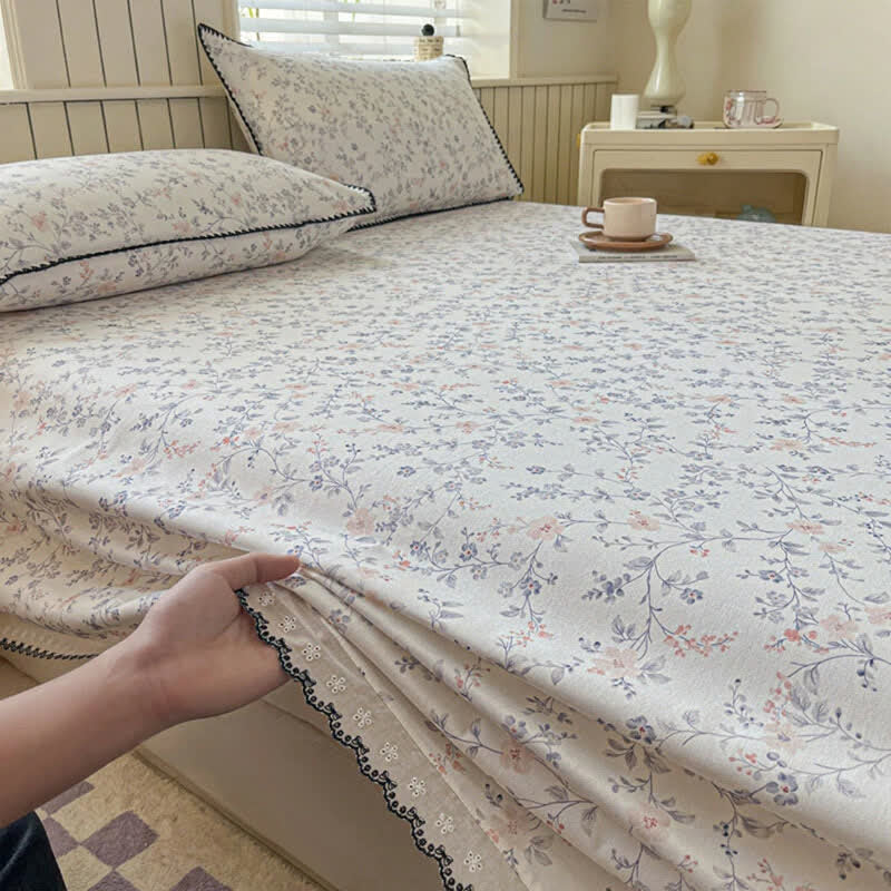 Vintage Floral Cotton Bedspread Set with Contrast Lace Trim - image 4