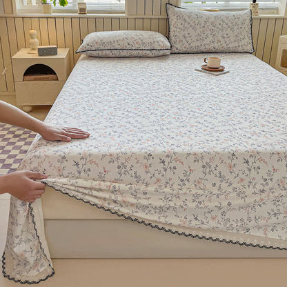 Vintage Floral Cotton Bedspread Set with Contrast Lace Trim - image 3