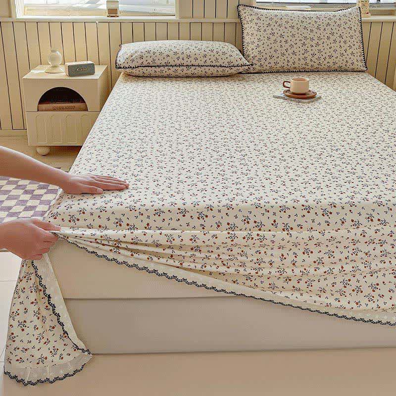 Vintage Floral Cotton Bedspread with Scalloped Trim - image 3