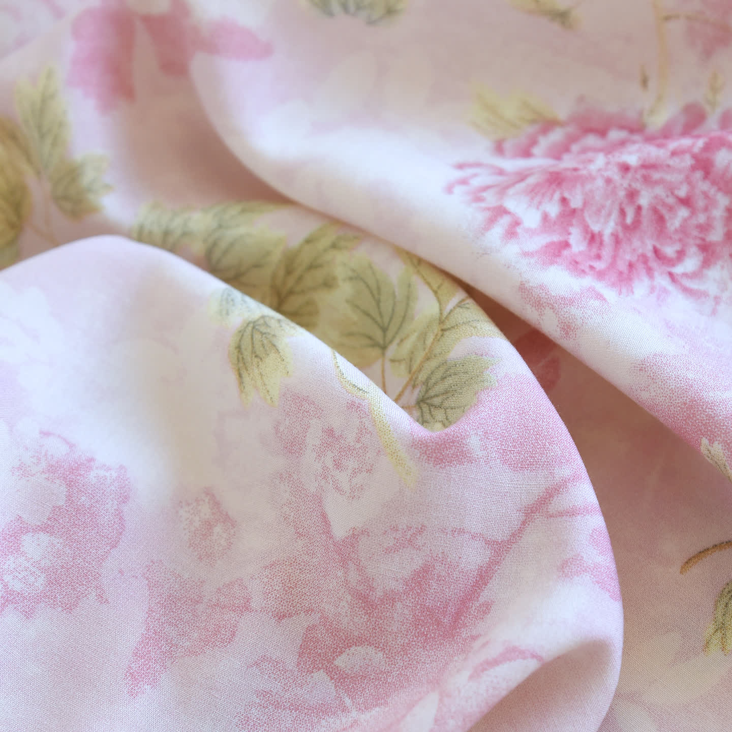 Hydrangea Floral Padded  Cropped Pants Nightwear - image 8