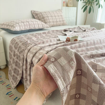 Flower & Plaid Jacquard Cotton Quilt - image 4