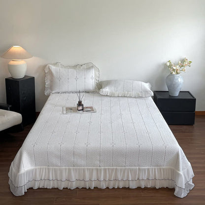 Ruffled Vertical Floral Bedspread Set - image 9