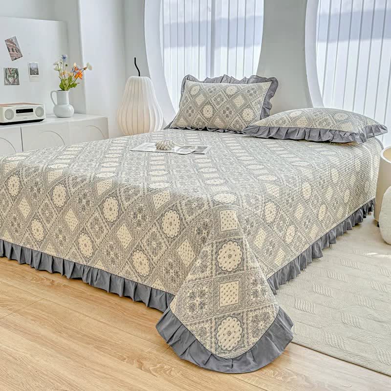 Ruffled Vintage Geometric Twill Cotton Coverlet - image 3