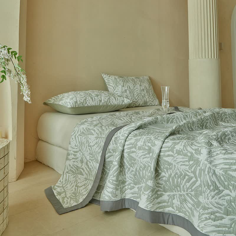 Tropical Palm Leaf Reversible Quilt Set - image 3
