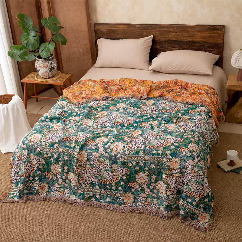 Reversible Botanical Muslin Quilt with Retro Fringe - King - image 0