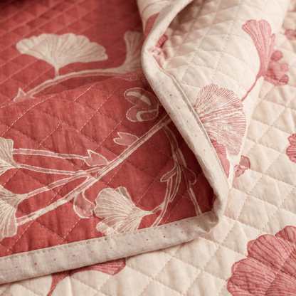 Red Ginkgo Leaf Pattern Cotton Blanket - image 8