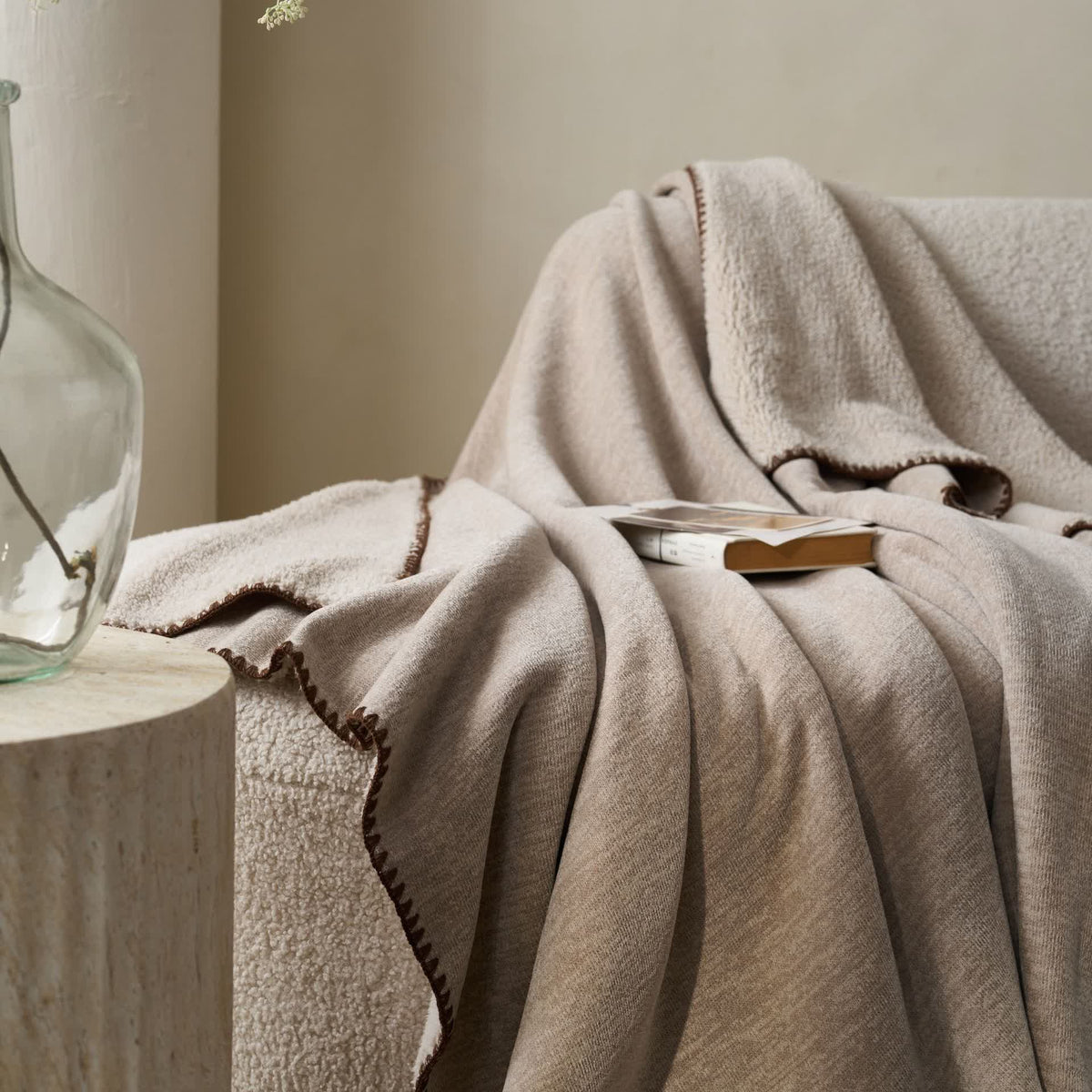 Minimalist Dual-Sided Sherpa Fleece Throw Blanket - image 9