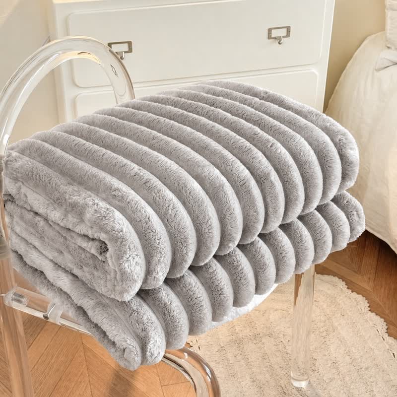 Soft & Warm Cozy Fleece Blanket - image 25