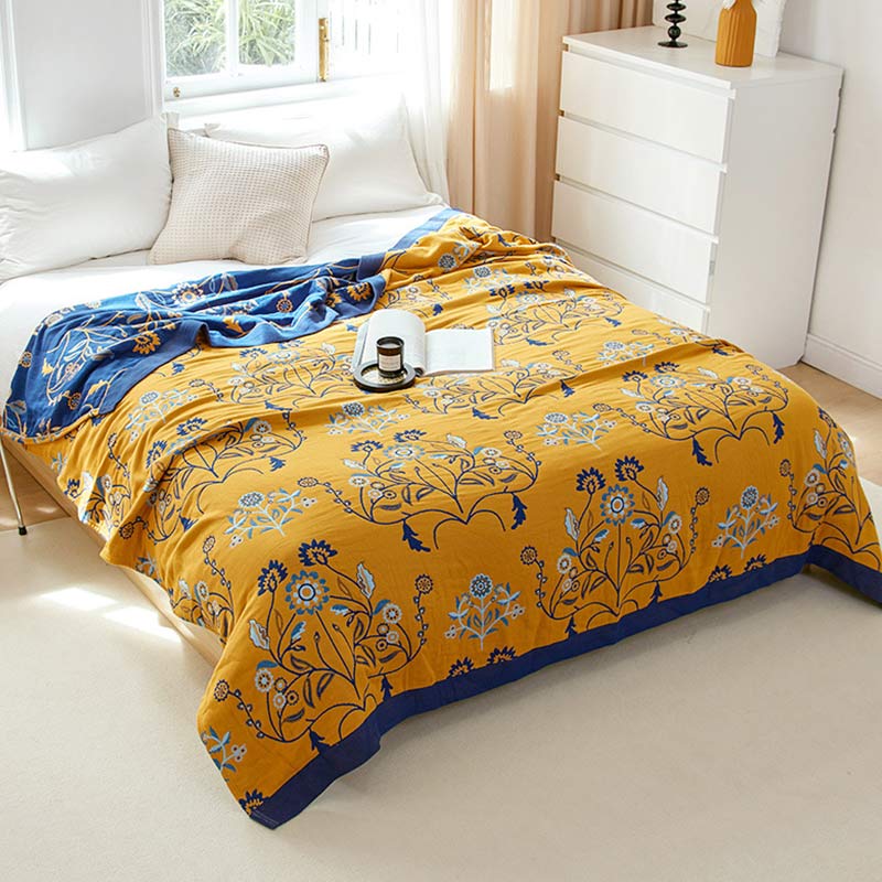 Dianthus Flower Cotton Gauze Reversible Quilt - Yellow - King - image 1