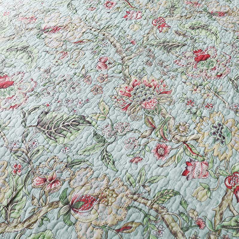 Vintage Flower Quilt with Pillow Shams - image 8