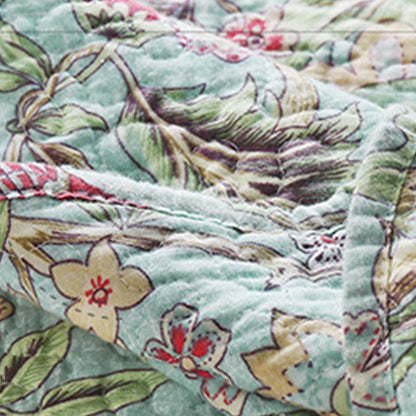 Vintage Flower Quilt with Pillow Shams - image 11