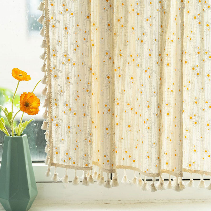 Beige Daisy Pattern Tier Curtain - image 3