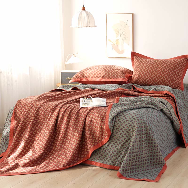 Cashew Flower Cotton Gauze Reversible Quilt - Quilt with 2pcs Pillowcases - Red & Gray - King - image 0