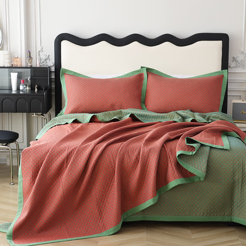 Breathable Soft Cotton Gauze Reverisible Quilt - 1PC Quilt with 2PCS Pillowcases - Brick Red & Green - King - image 3