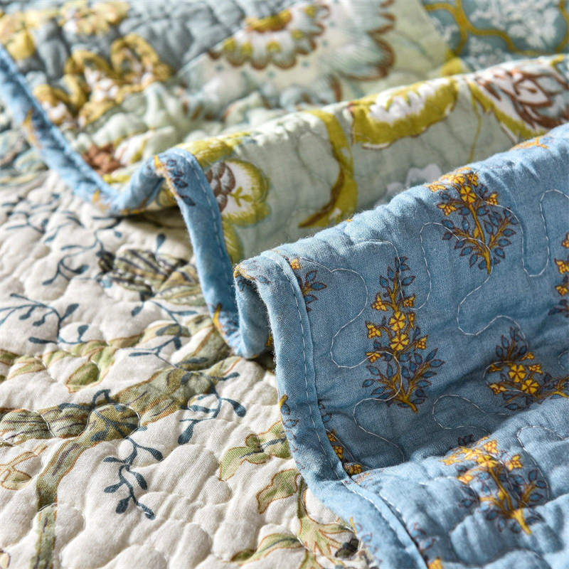 Bohemian Floral Stitching Quilt with Pillowcases - image 10