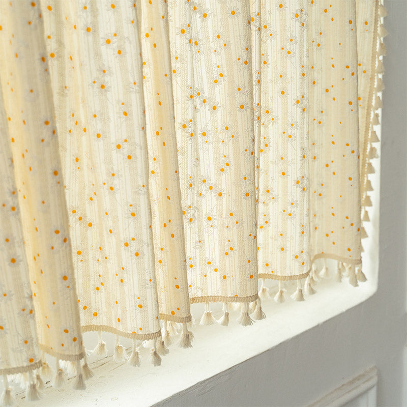 Beige Daisy Pattern Tier Curtain - image 6